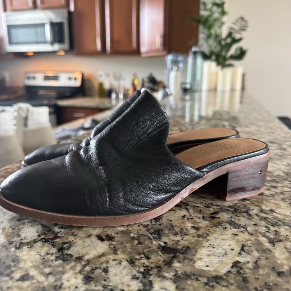 Crown Vintage Black Leather Slip-On Mule